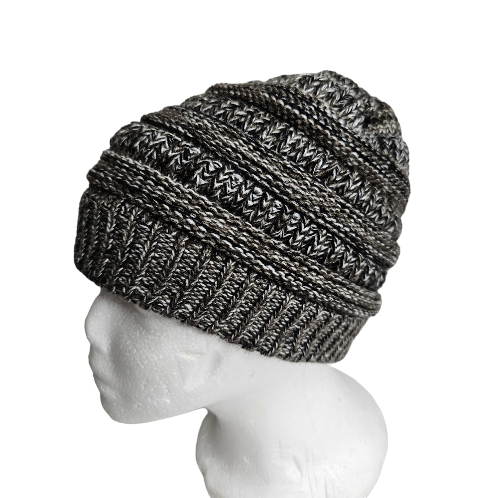 Winter High Bun Ponytail Beanie Hat Black White Knit NWOT One Size Christmas